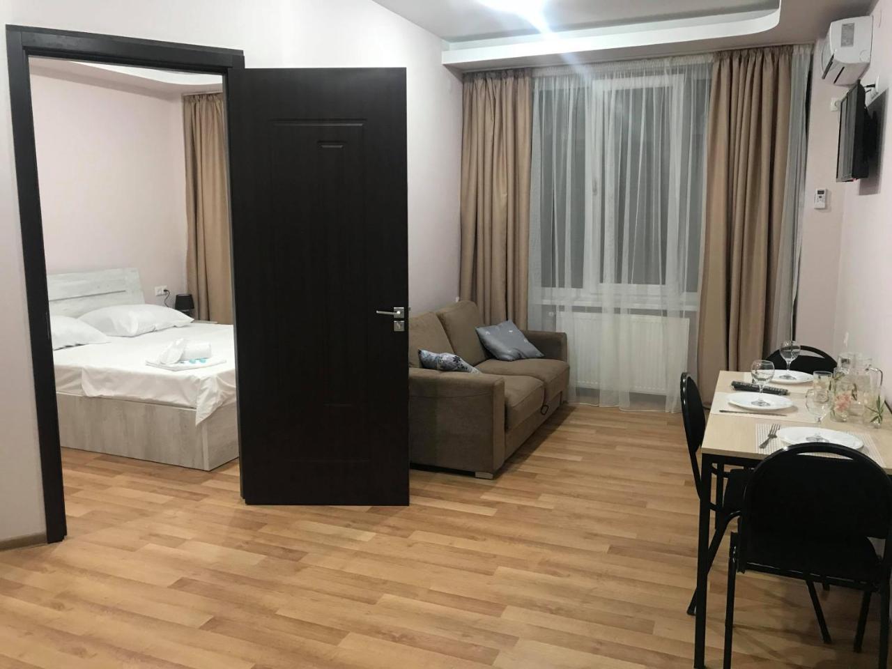 Hotel Caucasus تبليسي المظهر الخارجي الصورة